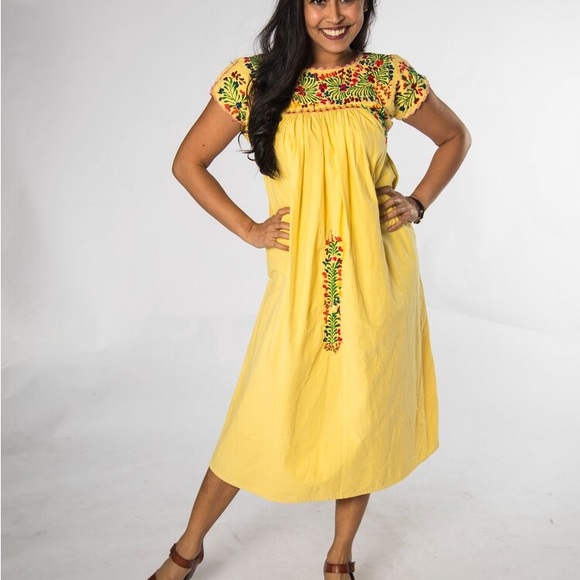 Fun 1970s vintage Yellow Embroidered
Mexican Dress Floral Oaxacan
Cotton - Small - Picture 4 of 14